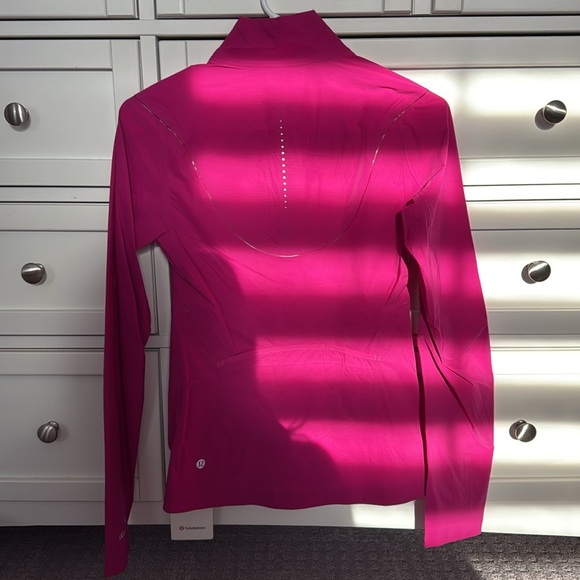 Lululemon windbreaker - Picture 2 of 4
